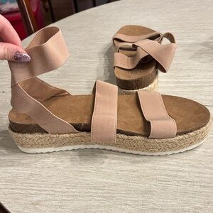 Women's light pink Sandals. Time and Tru. Size 11